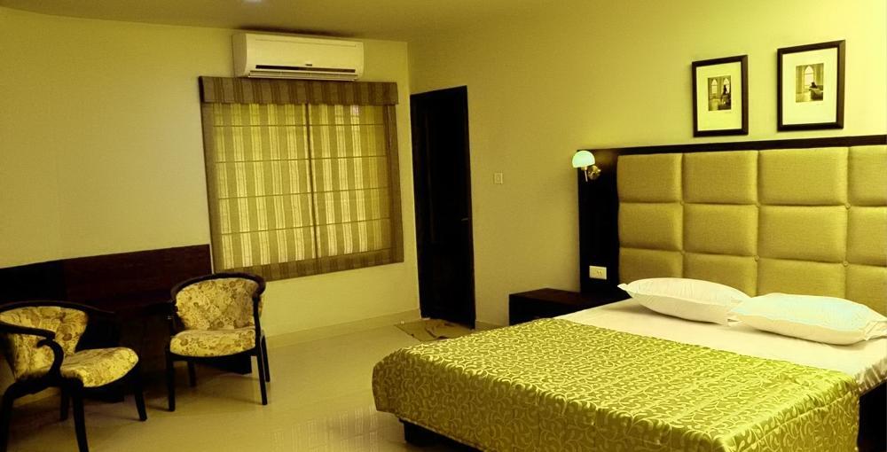 Hotel Monarch Kozsíkóde Kültér fotó